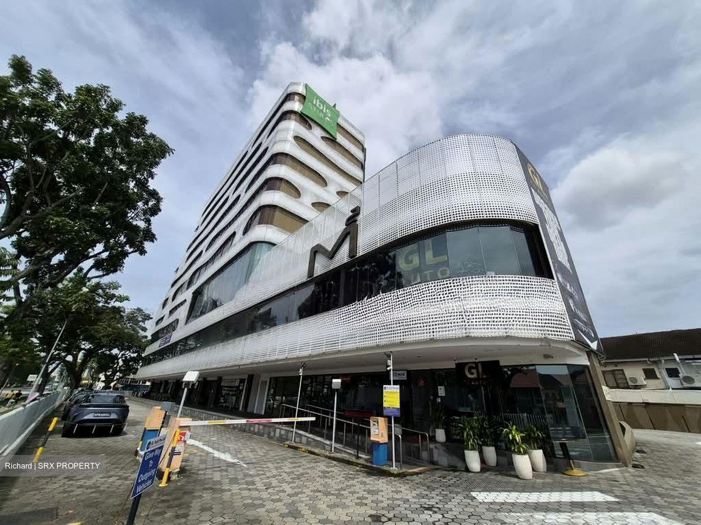 Macpherson Mall (D13), Shop House #533131231